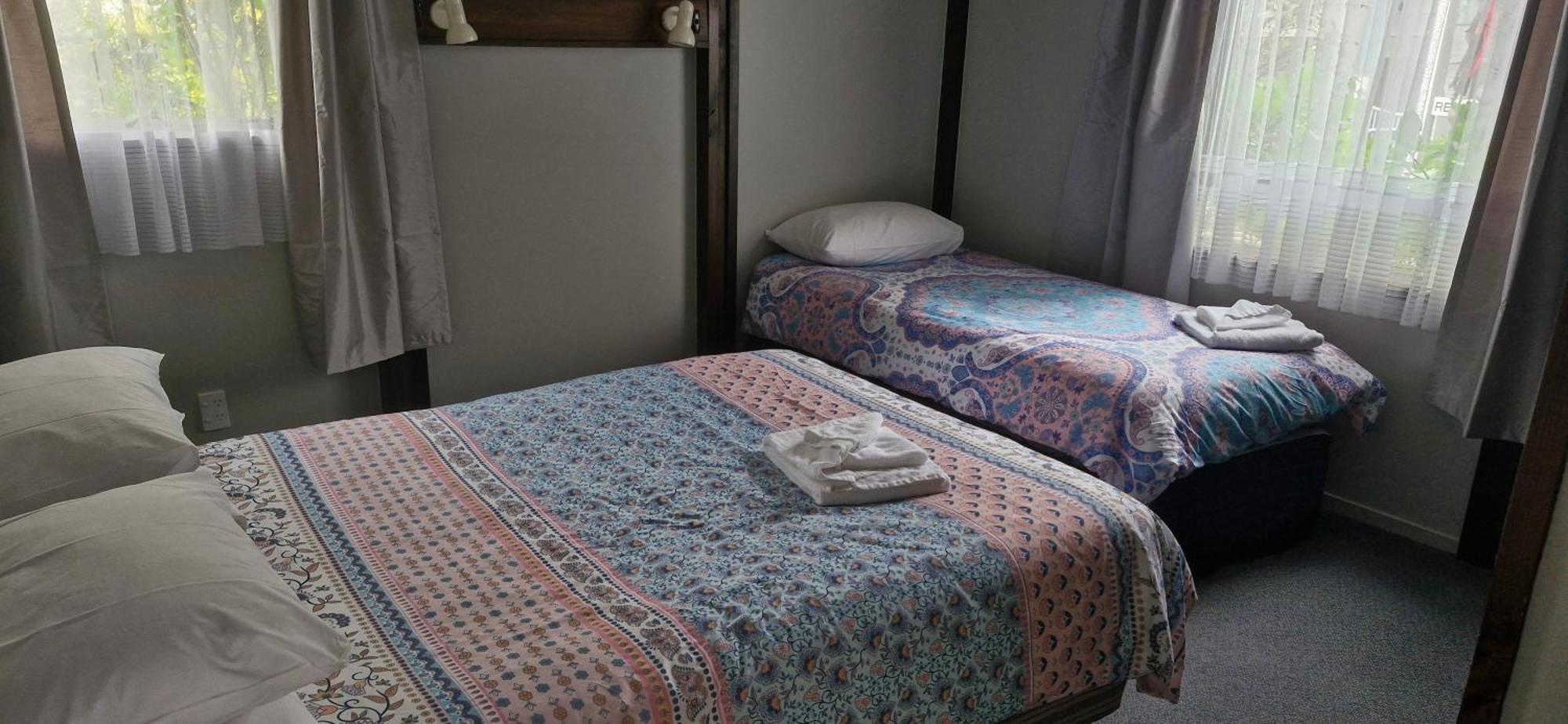 Tokaanu Lodge Motel トゥランギ エクステリア 写真