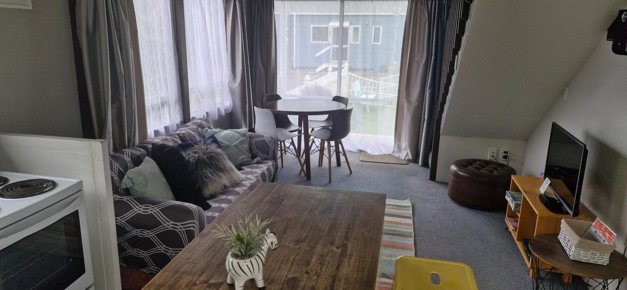 Tokaanu Lodge Motel トゥランギ エクステリア 写真