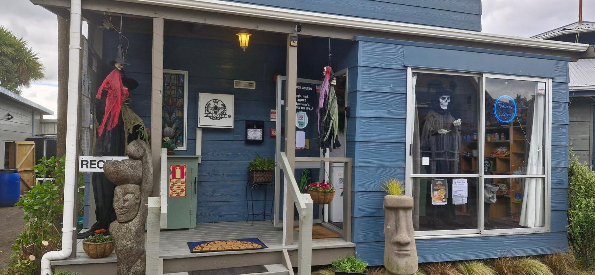 Tokaanu Lodge Motel トゥランギ エクステリア 写真